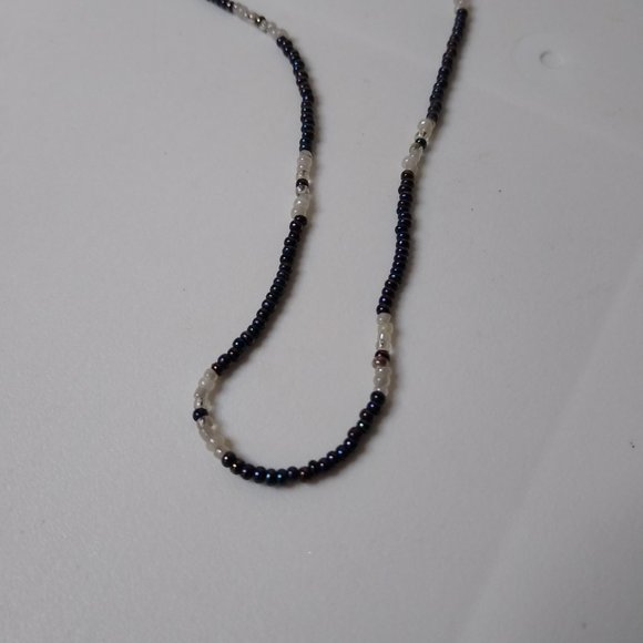 Small Bead And Quartz Crystal Necklace - Picture 5 of 16